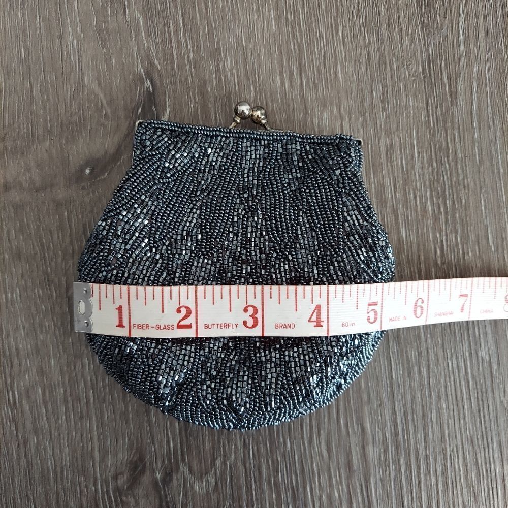 Vintage La Regale Gray Beaded Kiss Lock Mini Handbag / Coin Pouch - Picture 9 of 10
